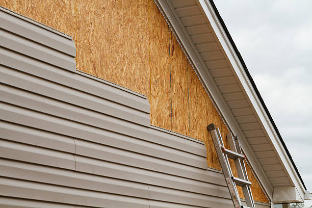 24/7 Emergency Siding Contractor experts in Siler City, NC